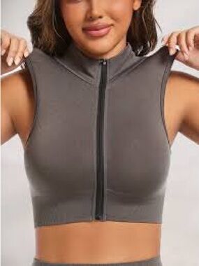 Sleeveless Zip-Front Crop Tank Top - Gray